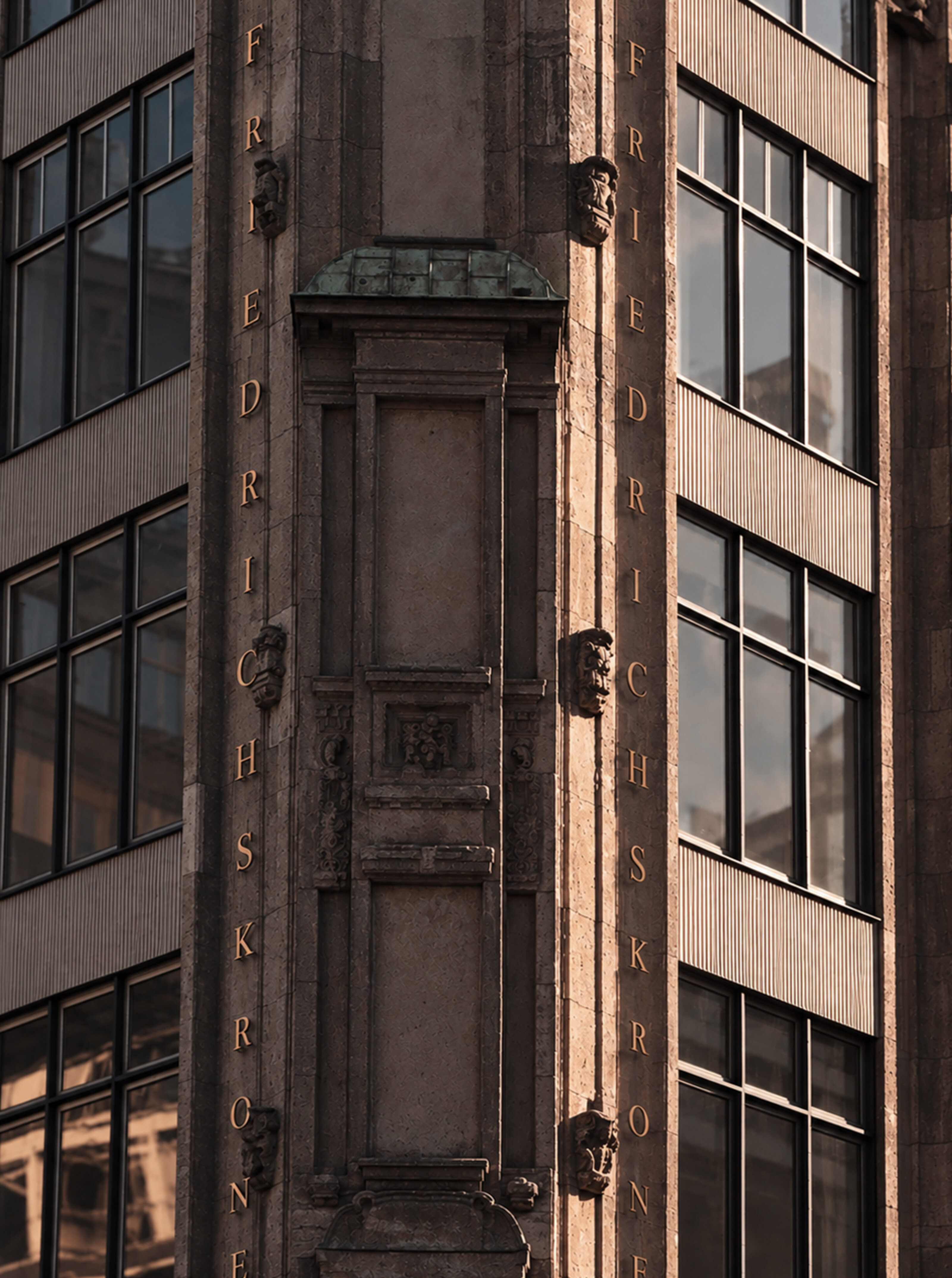 AMEN_Gestaltung_FK_Fassade_closeup
