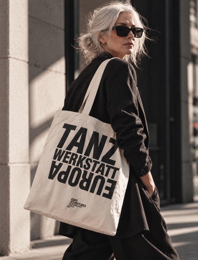 Brand_Design_Tacshe_1__newTWE_von_AMEN_Gestaltung
