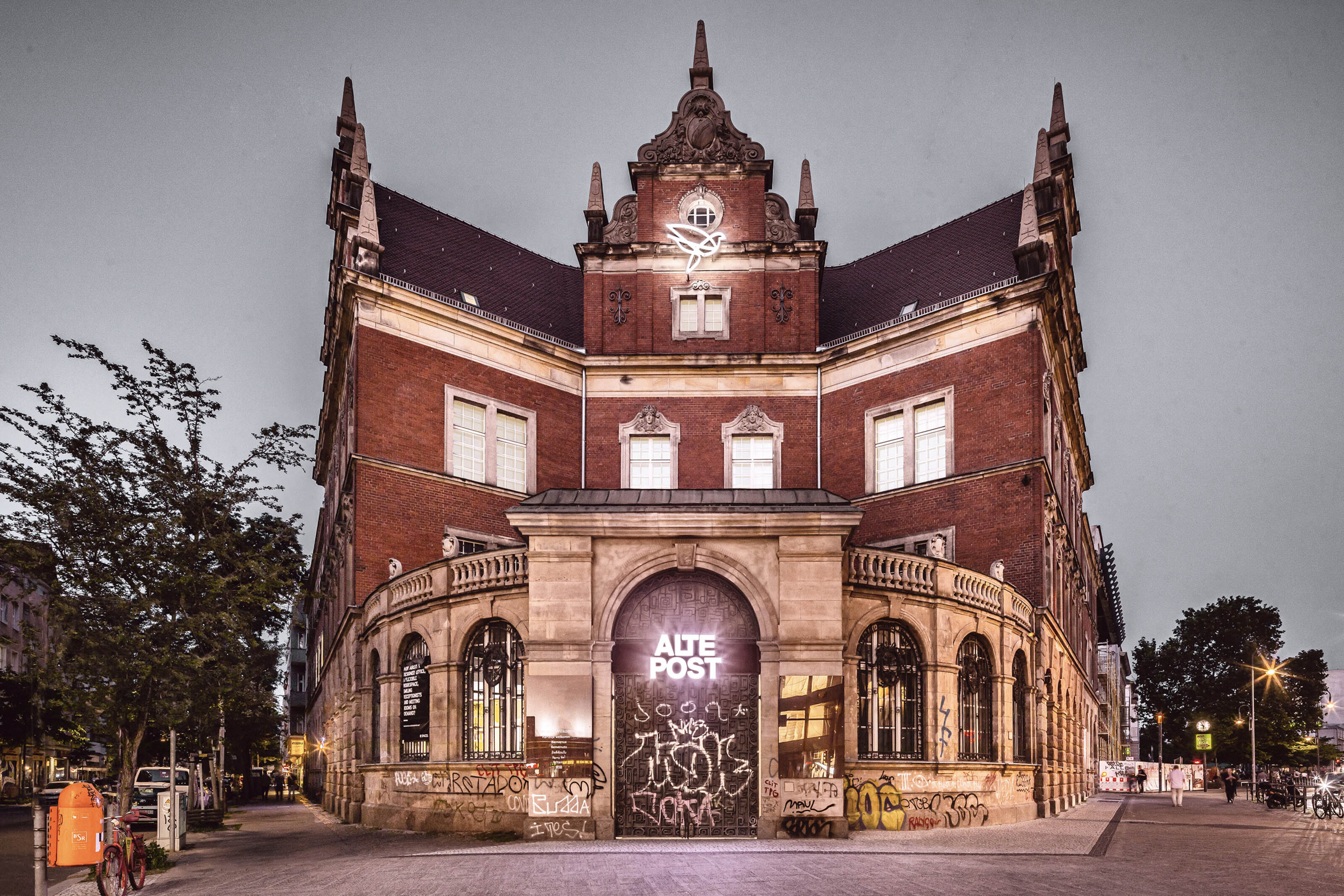 brand-design-leitsystem-alte-post-berlin-amen-gestaltung